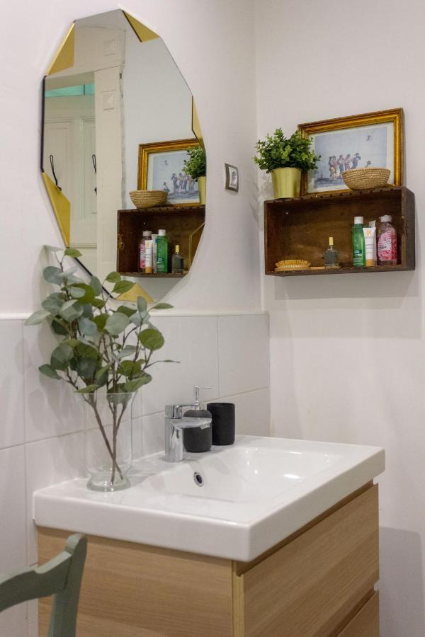 Charming And Unique Apartment With Balcony By The Great Synagogue Budapest Bagian luar foto