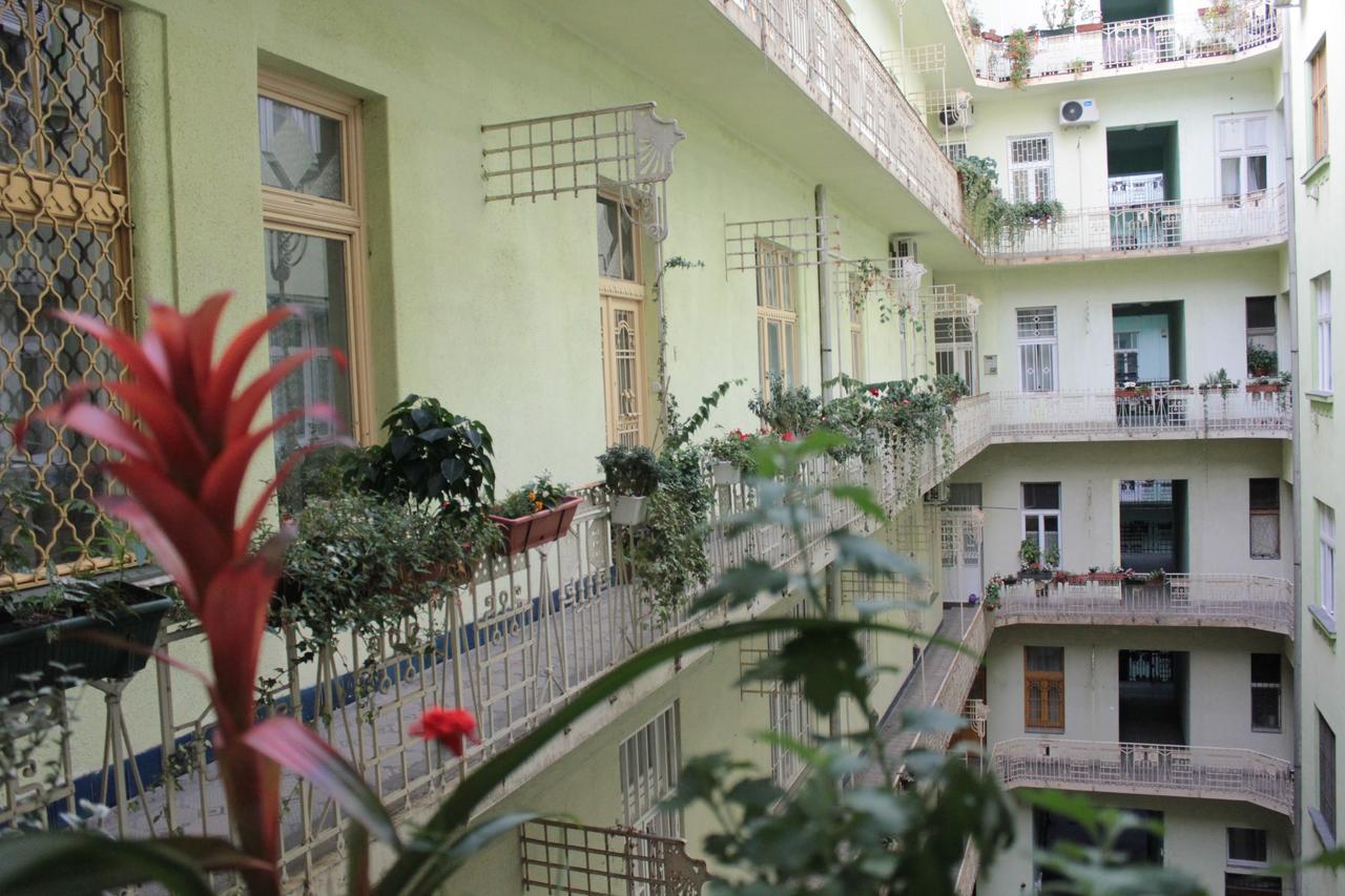 Charming And Unique Apartment With Balcony By The Great Synagogue Budapest Bagian luar foto